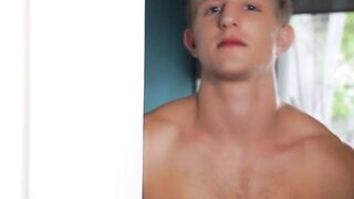 Levi Michaels - Solo