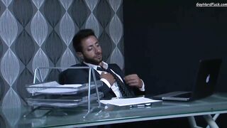 Valentino Medici Opens Adriano Carrasco