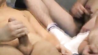 ТУСА 7 РУССКИХ ПАРНЕЙ