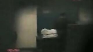 Скрытая камера в раздевалке солдатской бане