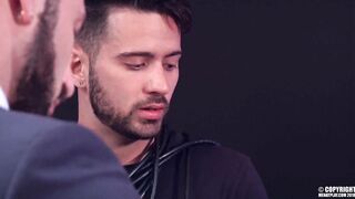 DILF (Antonio Miracle, Robbie Rojo)