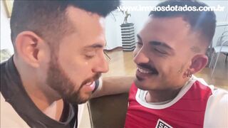 Bolas Na Trave / Balls Out (Leicy, Murillo)