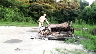 Elijah Knight Returns For A Piss & Stroke