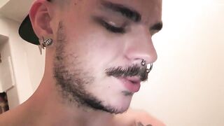 Exclusive Scene Taylor Murphy & Luke Harding