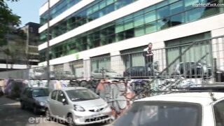 Dam Esco se prend les 22cm de Dylan Cox