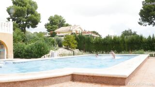 Spanish Adventures Part 4 : Hitching a Ride