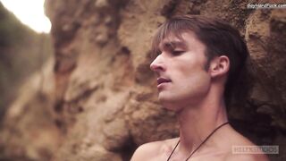 Surfer Solo (Luke Wilder)